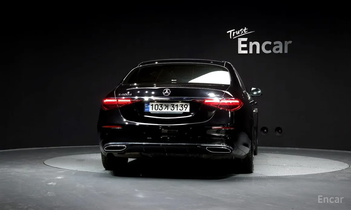 Фото 4 - Mercedes-Benz S-Class