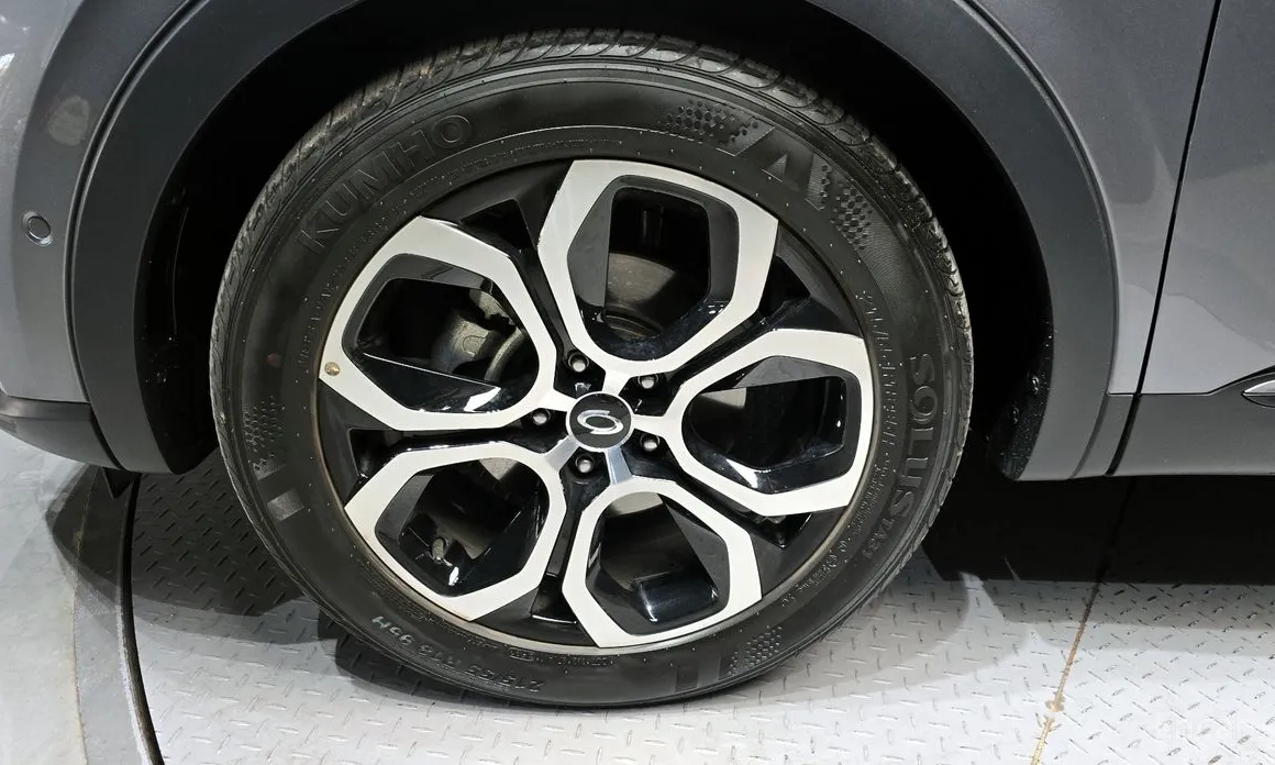 Фото 5 - Renault XM3