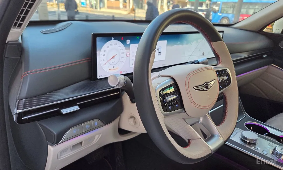 Фото 12 - Genesis GV80