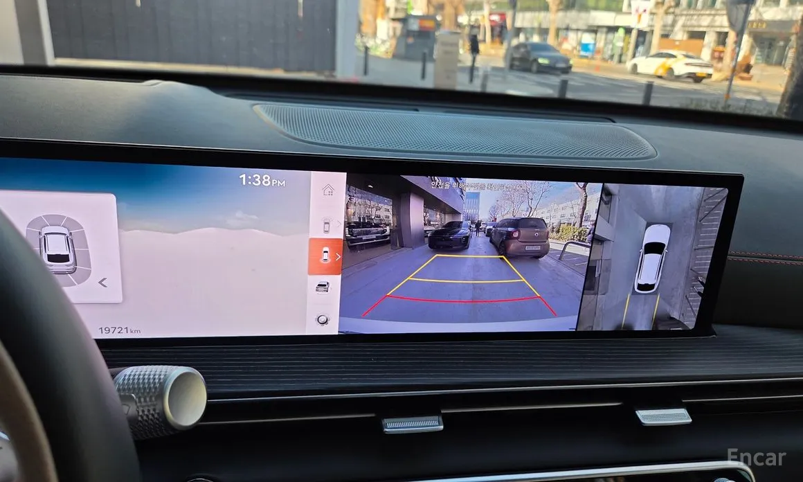 Фото 8 - Genesis GV80