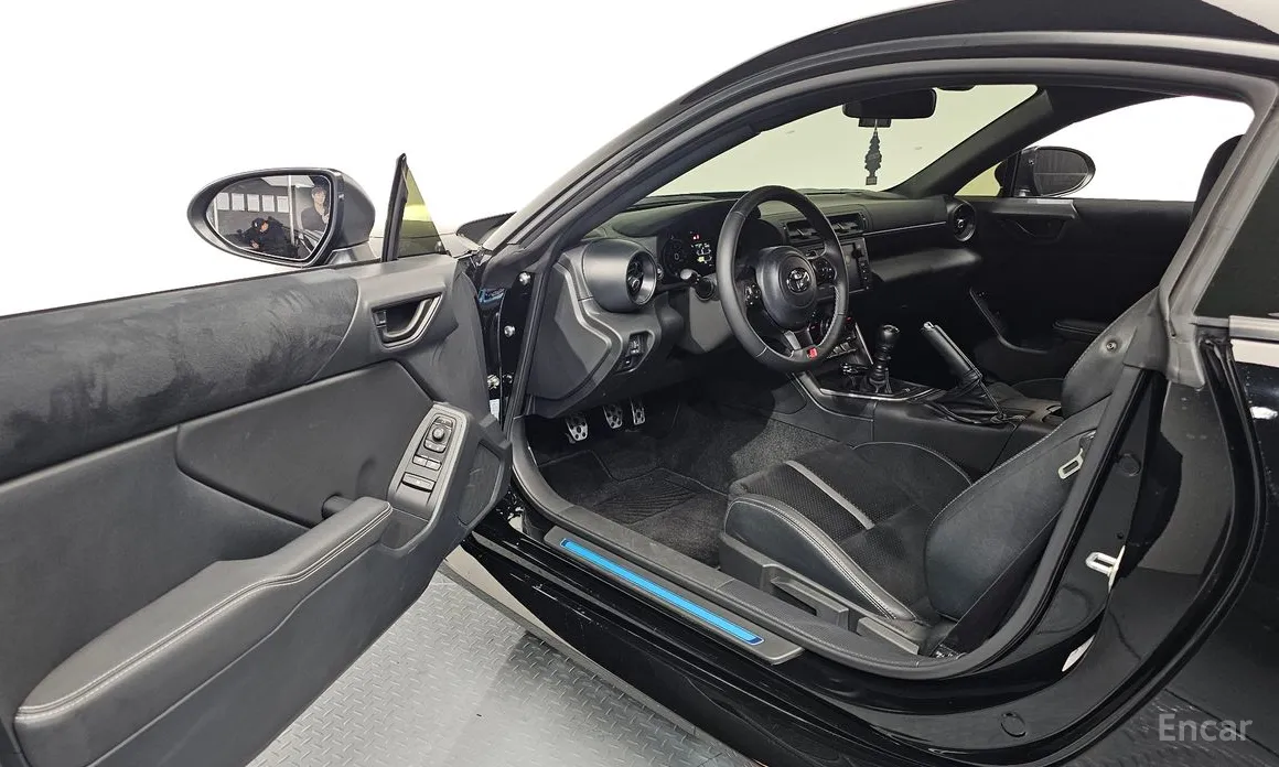 Фото 10 - Toyota 86