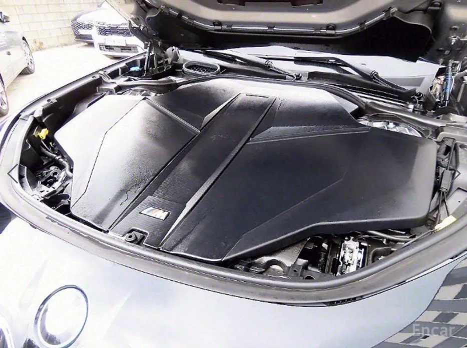 Фото 19 - BMW i7