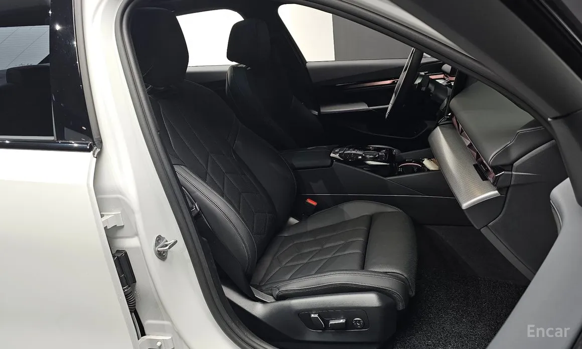 Фото 10 - BMW 5 Series