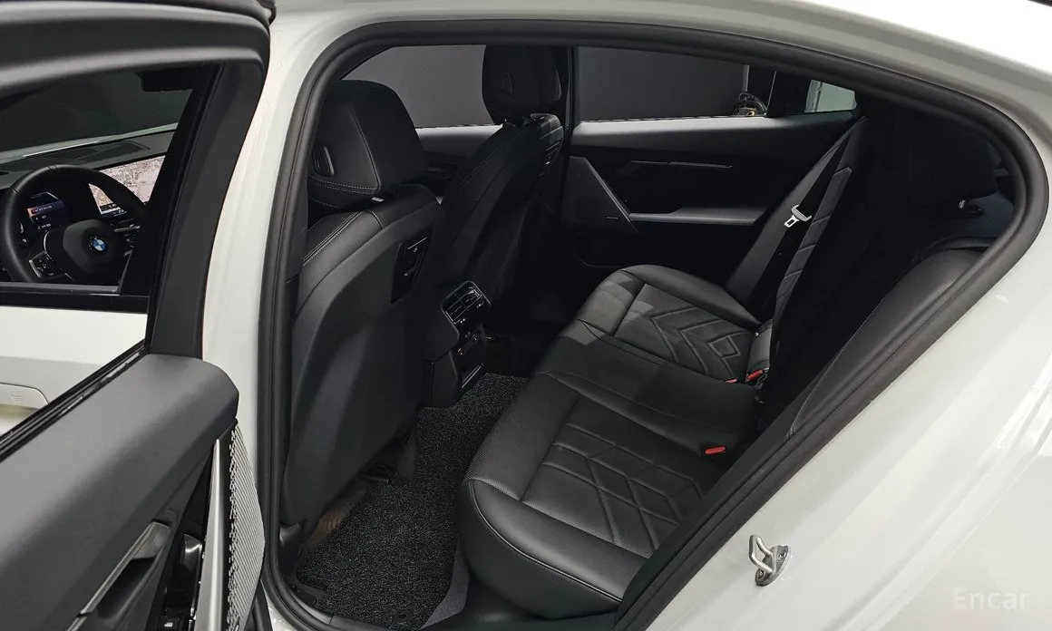 Фото 12 - BMW 5 Series