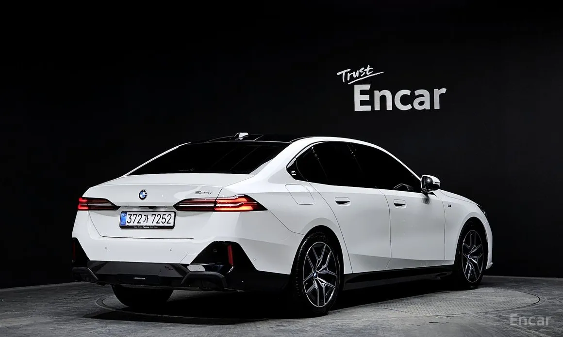 Фото 2 - BMW 5 Series