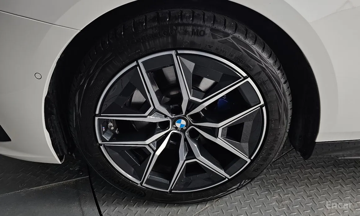 Фото 5 - BMW 5 Series