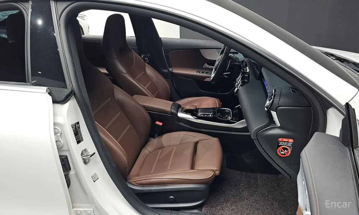 Фото 9 - Mercedes-Benz CLA-Class