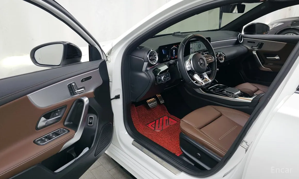 Фото 10 - Mercedes-Benz A-Class