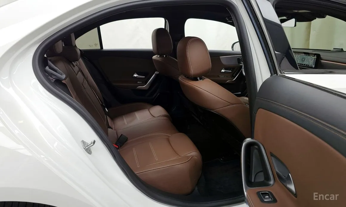 Фото 12 - Mercedes-Benz A-Class