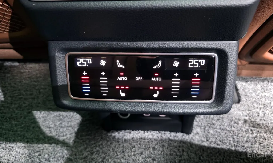 Фото 19 - Audi e-tron