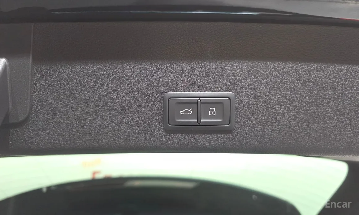 Фото 20 - Audi e-tron