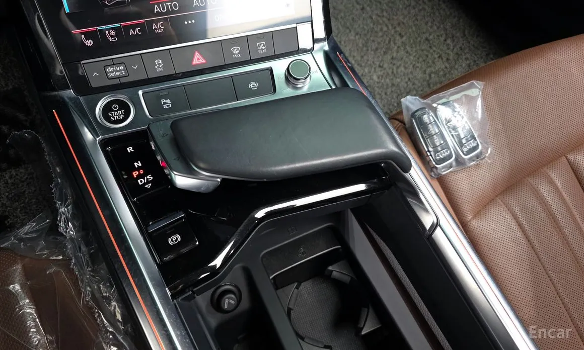 Фото 9 - Audi e-tron