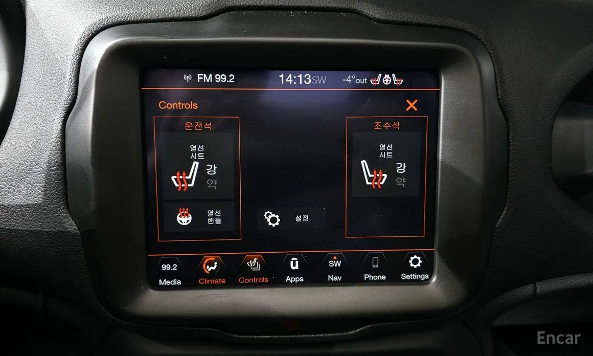 Фото 18 - Jeep Renegade