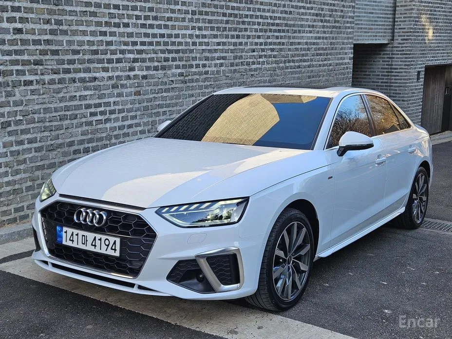 Фото 1 - Audi A4