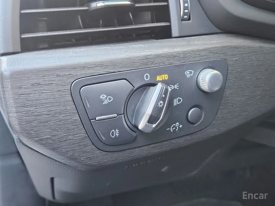 Фото 15 - Audi A4