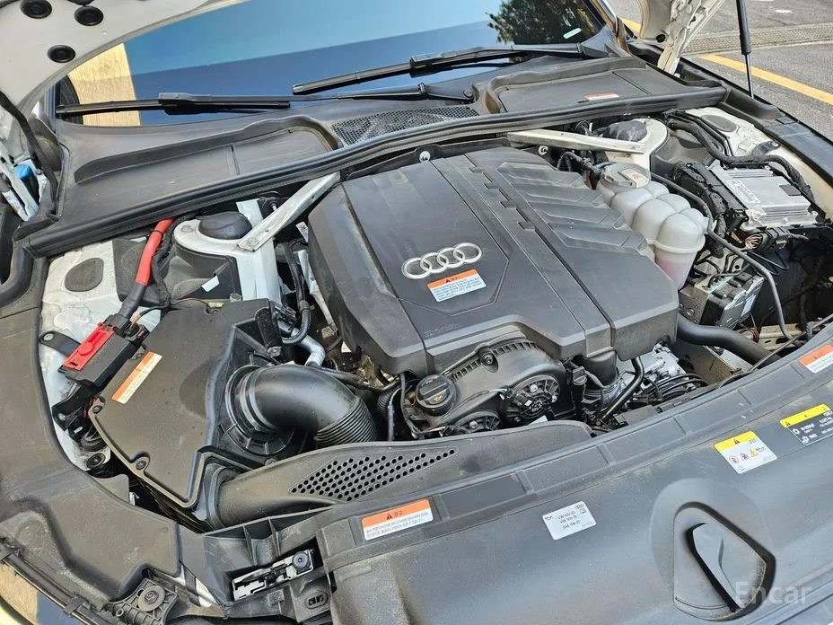 Фото 6 - Audi A4