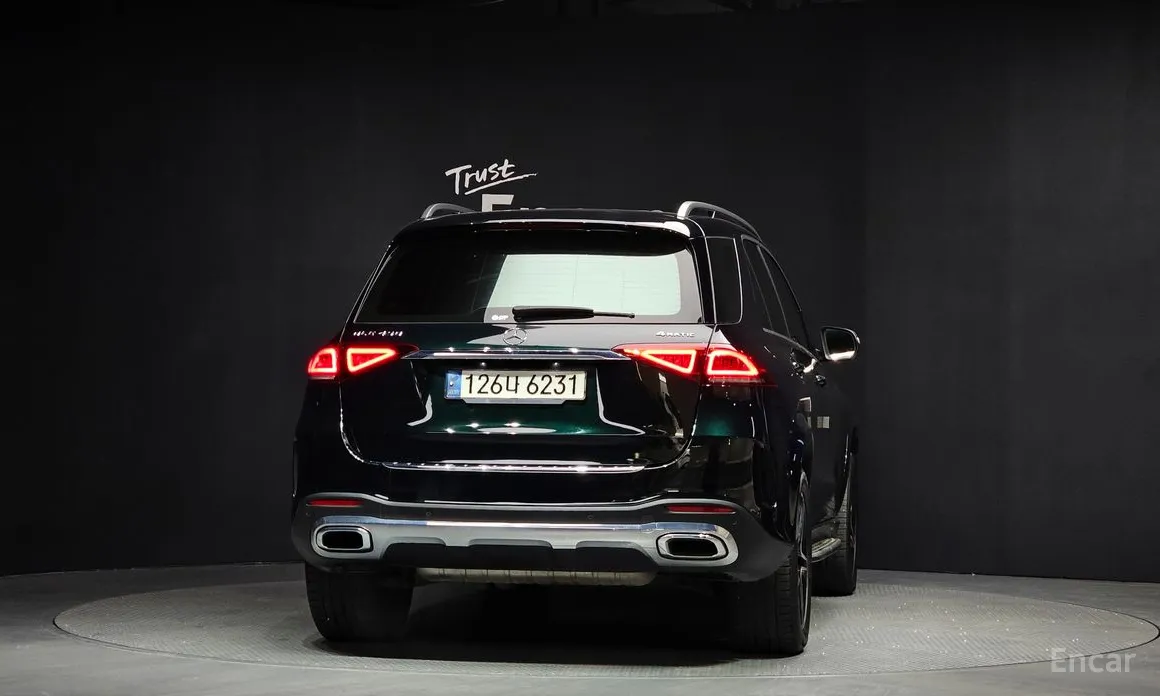 Фото 4 - Mercedes-Benz GLE-Class