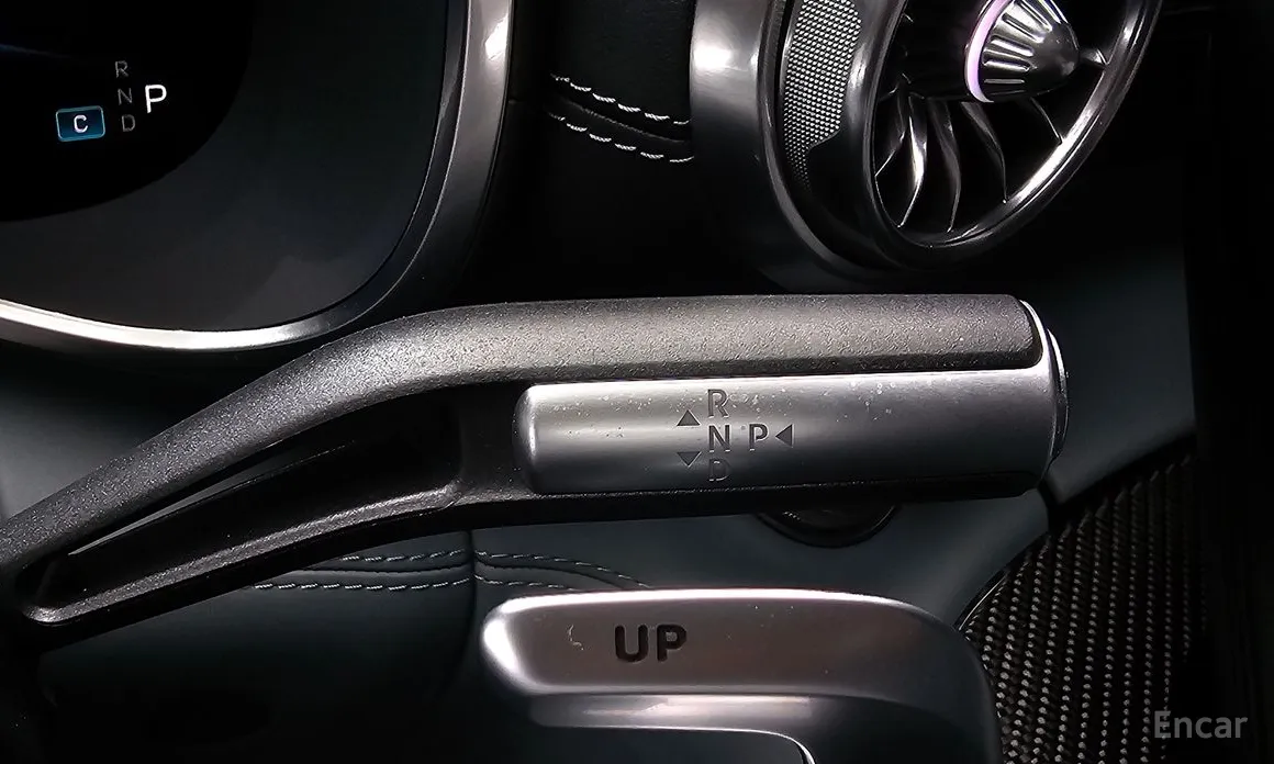 Фото 9 - Mercedes-Benz SL-Class