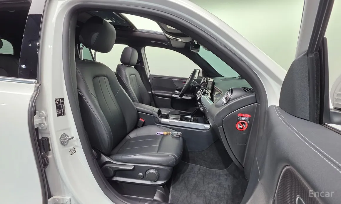 Фото 10 - Mercedes-Benz GLB-Class