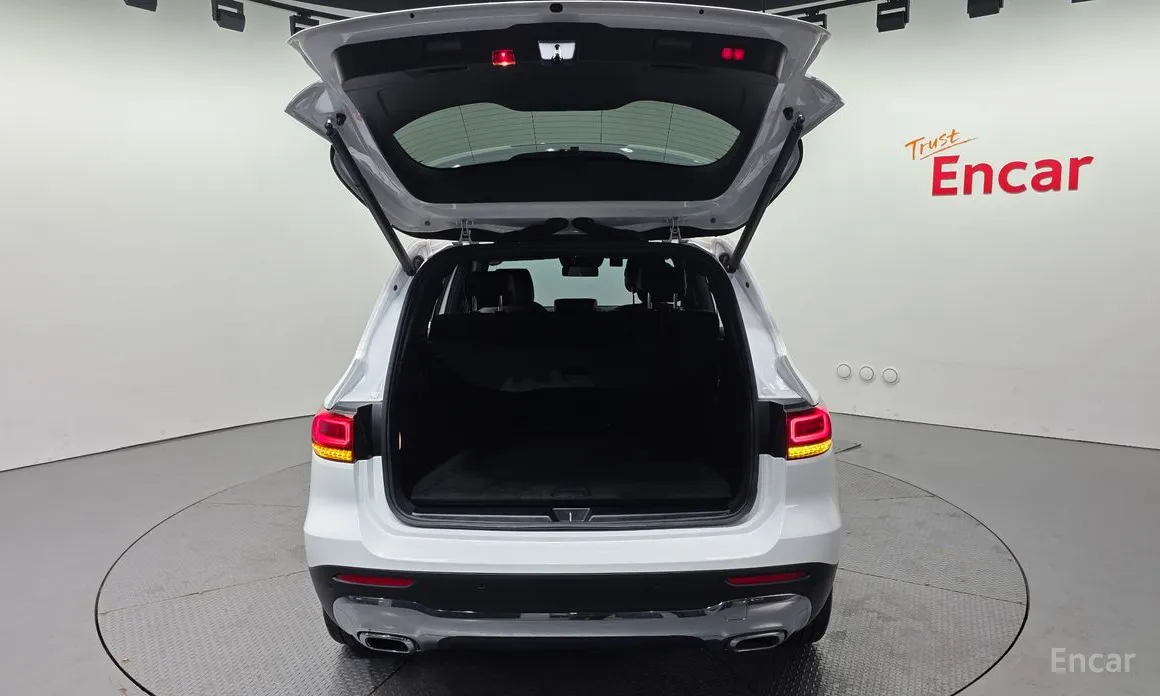 Фото 20 - Mercedes-Benz GLB-Class