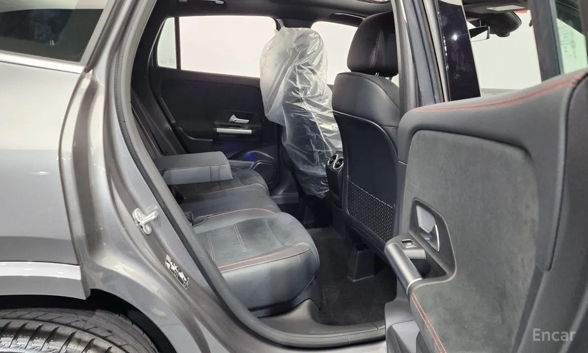 Фото 12 - Mercedes-Benz GLA-Class