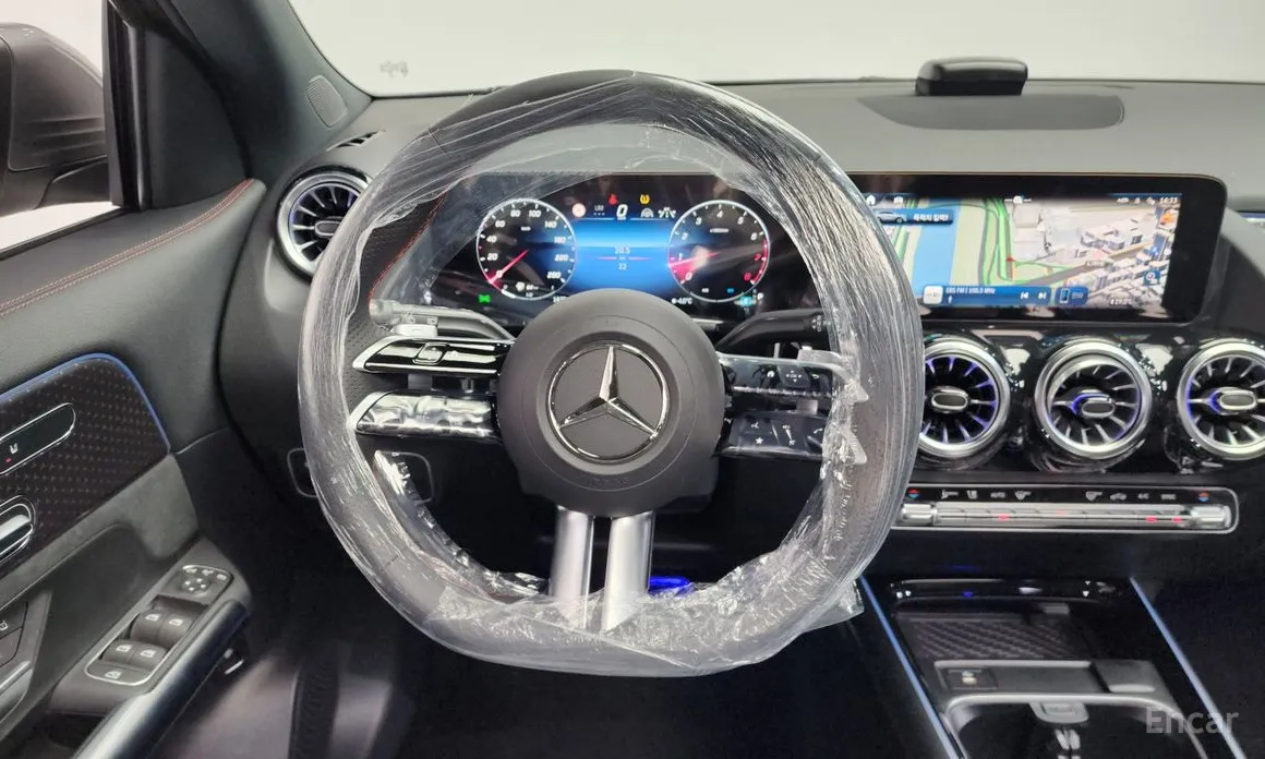 Фото 13 - Mercedes-Benz GLA-Class