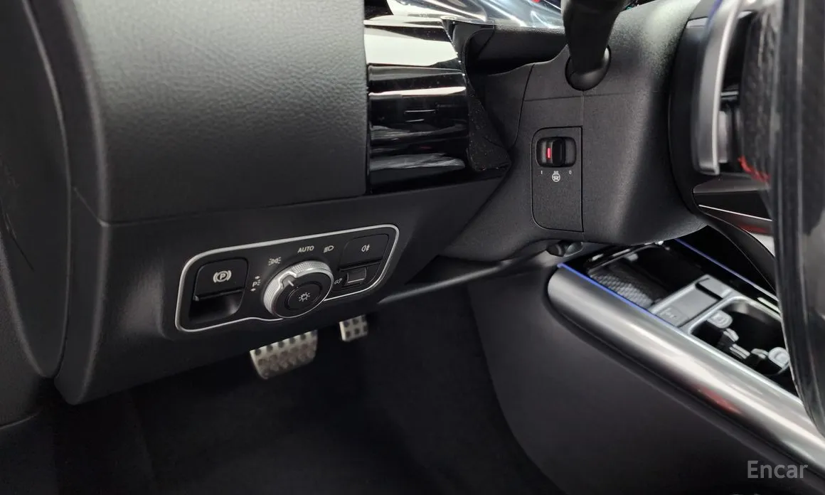 Фото 15 - Mercedes-Benz GLA-Class