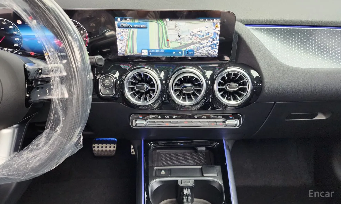 Фото 16 - Mercedes-Benz GLA-Class