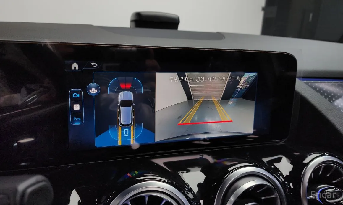 Фото 17 - Mercedes-Benz GLA-Class