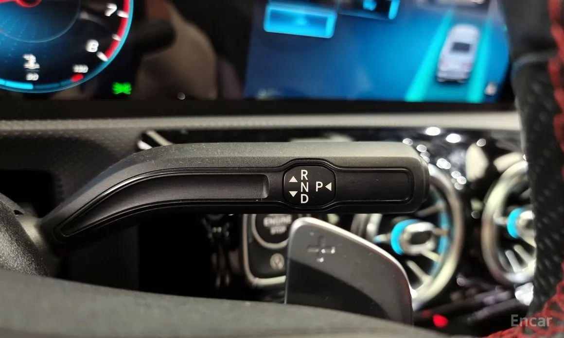 Фото 10 - Mercedes-Benz CLA-Class