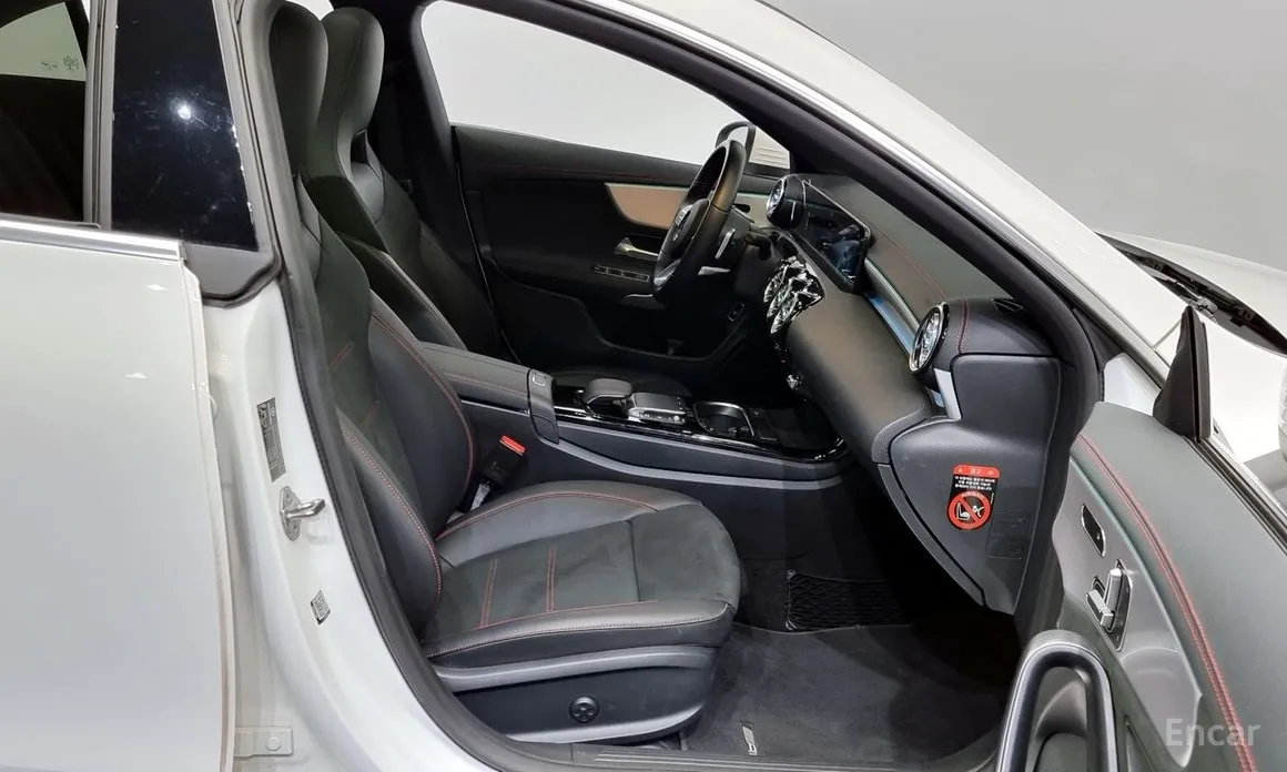 Фото 11 - Mercedes-Benz CLA-Class