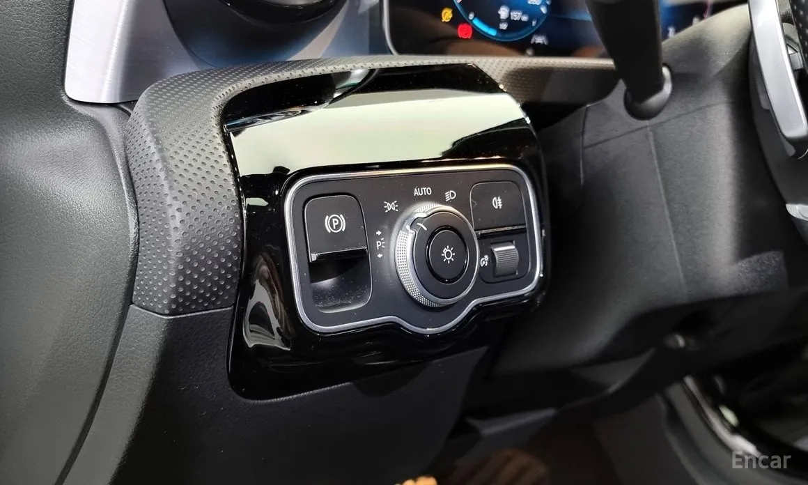 Фото 15 - Mercedes-Benz CLA-Class