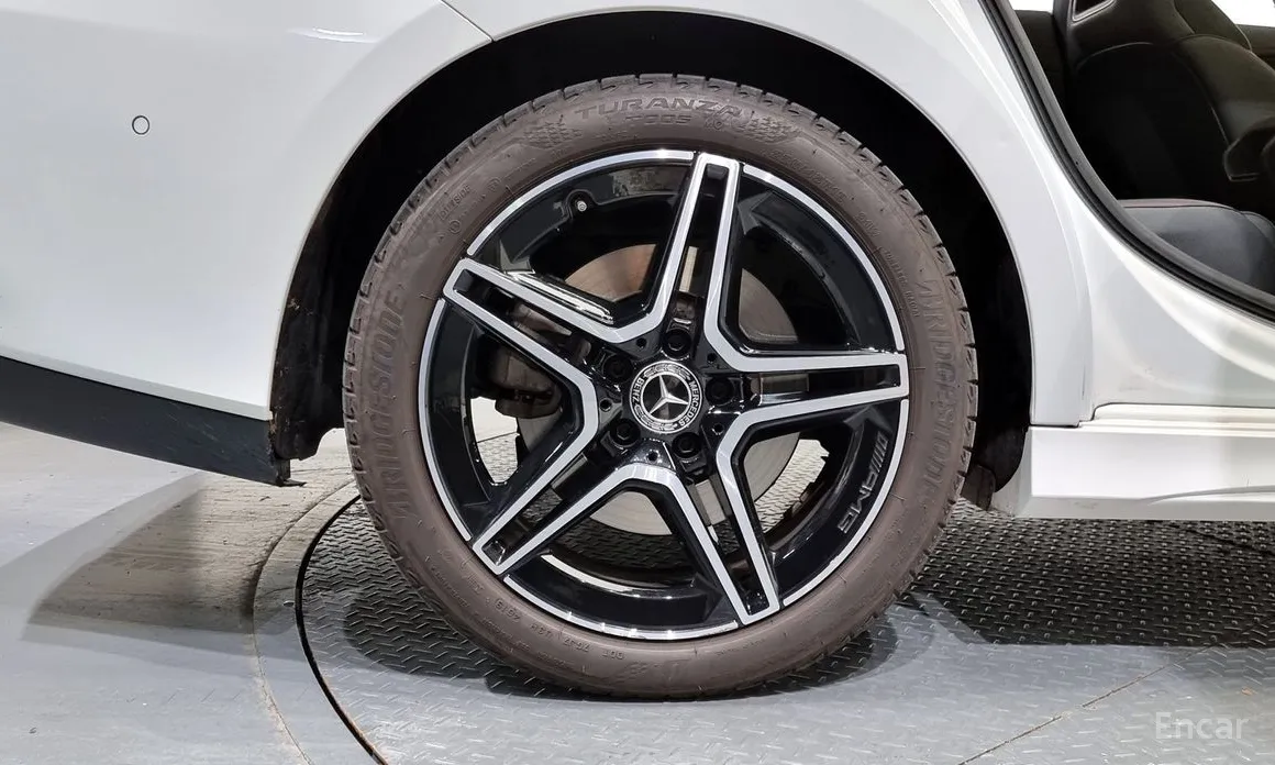 Фото 3 - Mercedes-Benz CLA-Class