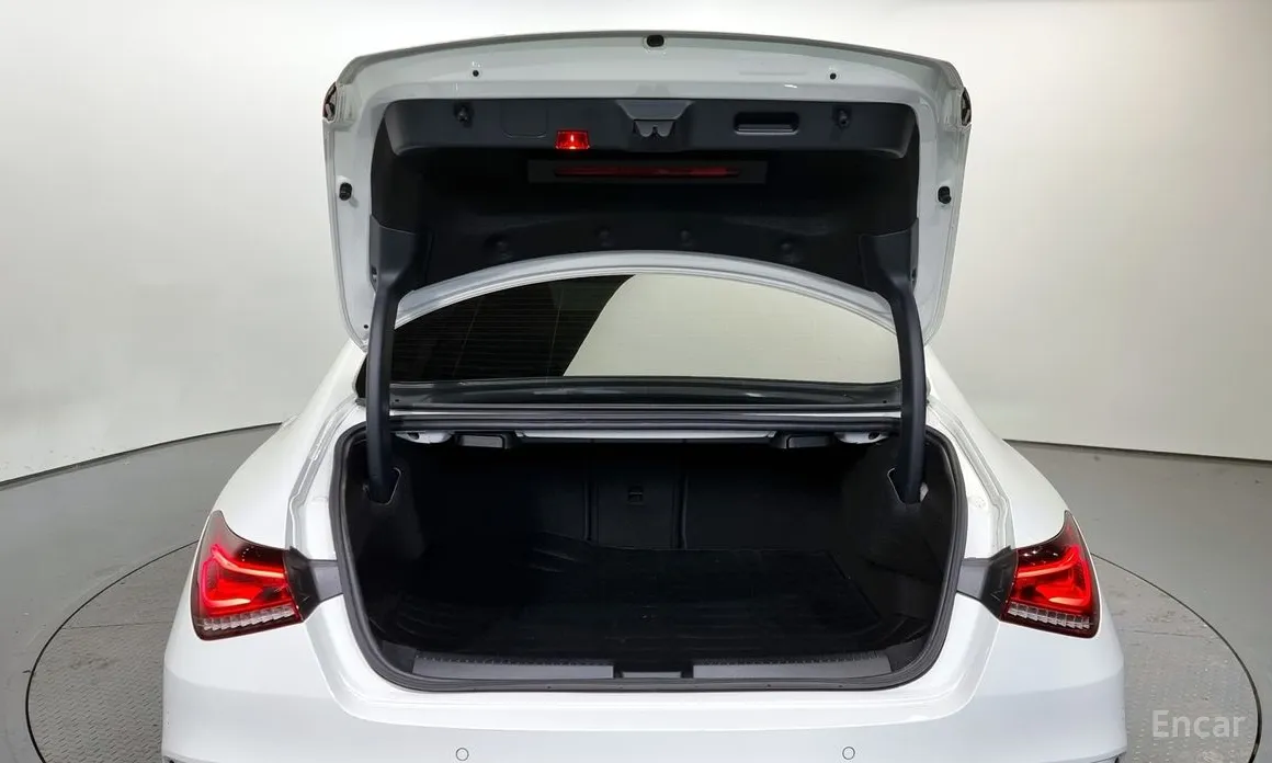 Фото 6 - Mercedes-Benz CLA-Class