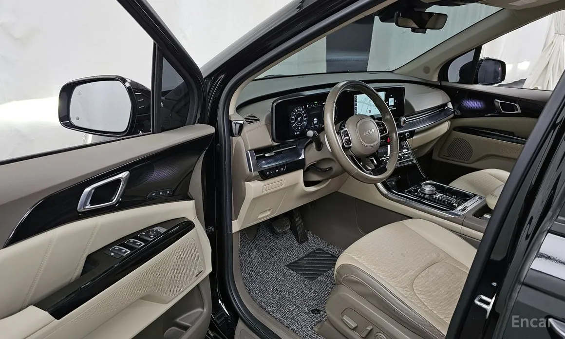 Фото 10 - Kia Carnival