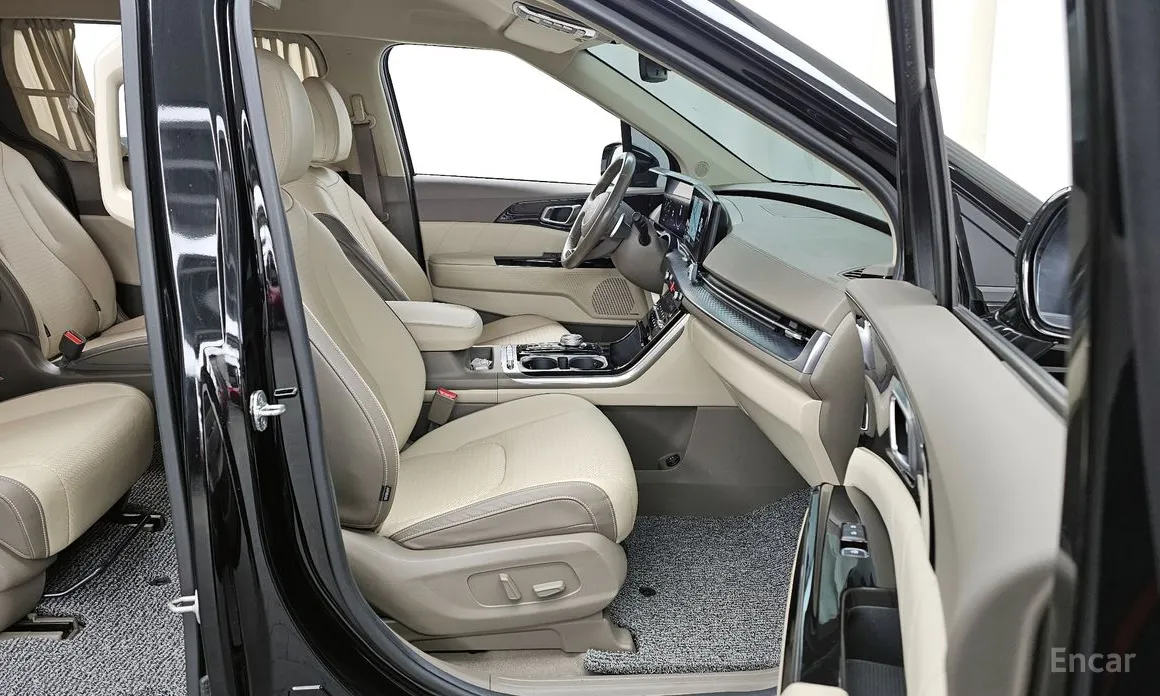 Фото 11 - Kia Carnival