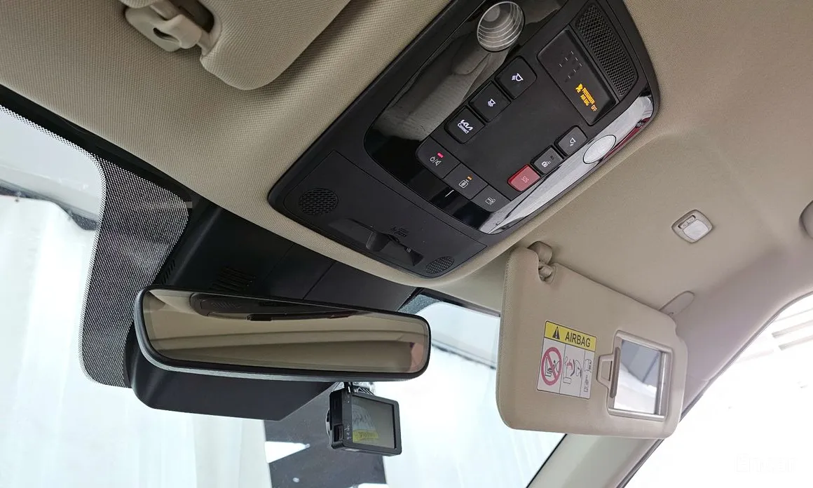 Фото 17 - Kia Carnival