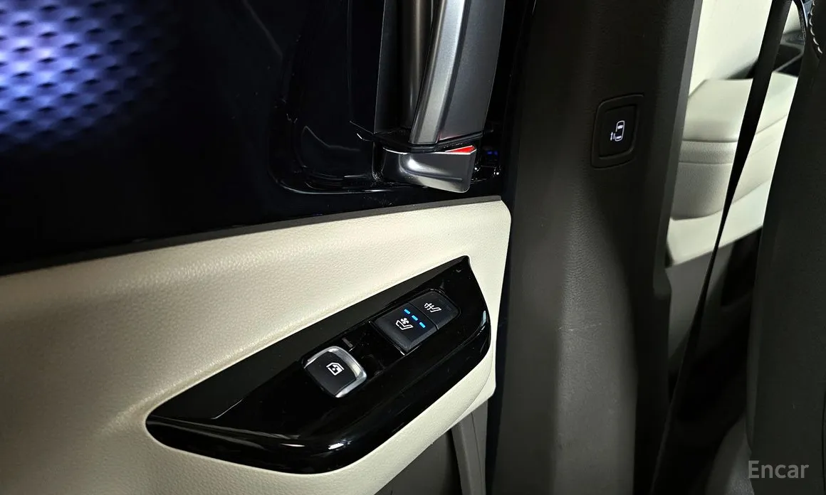 Фото 18 - Kia Carnival