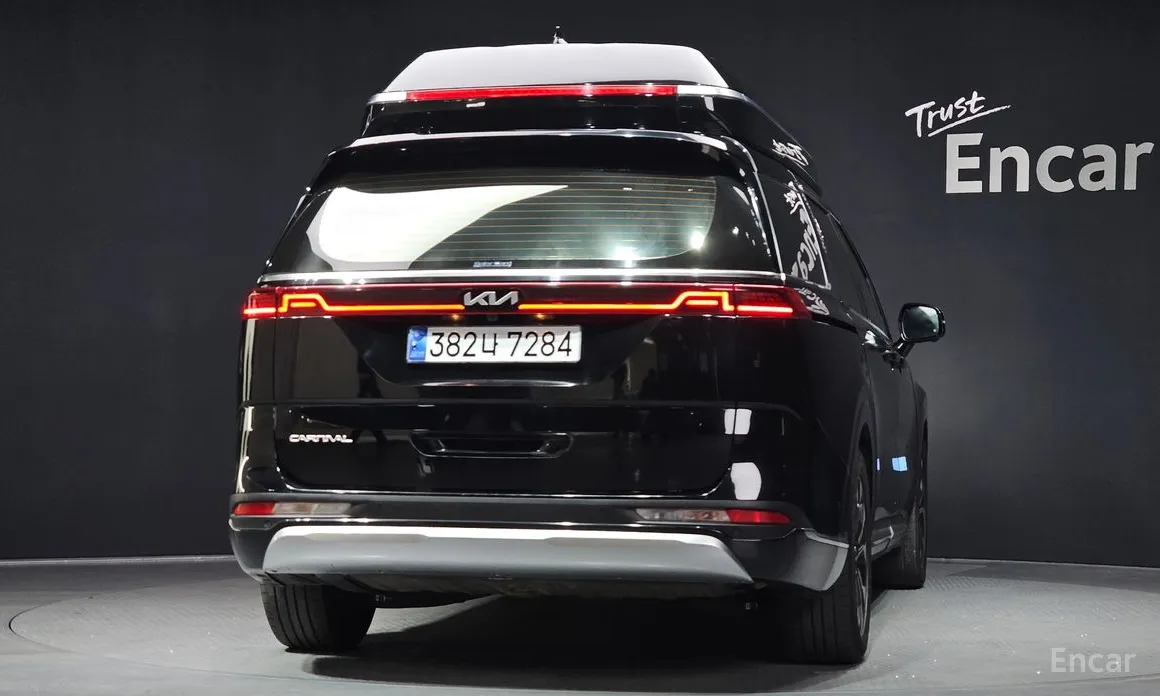 Фото 4 - Kia Carnival