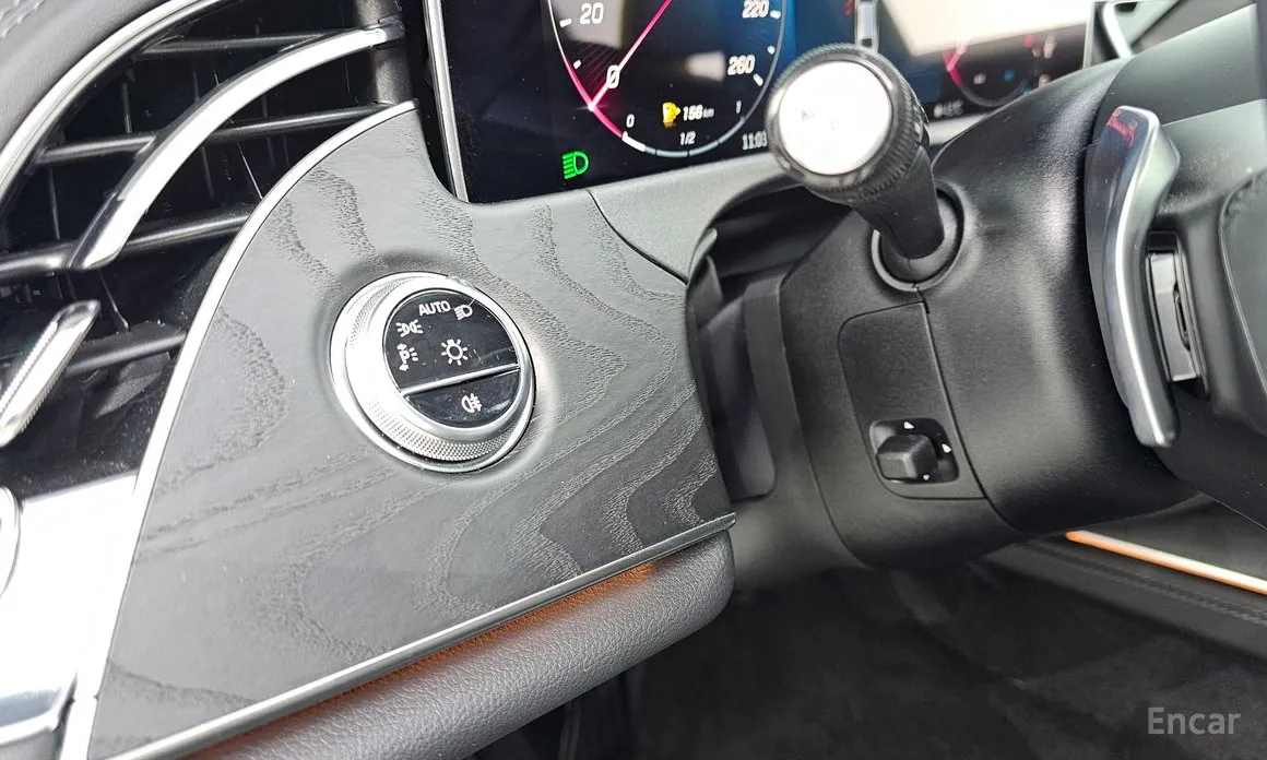 Фото 16 - Mercedes-Benz E-Class