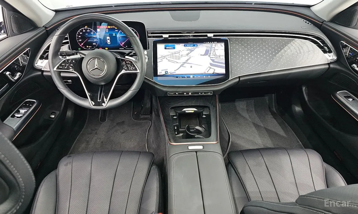 Фото 7 - Mercedes-Benz E-Class