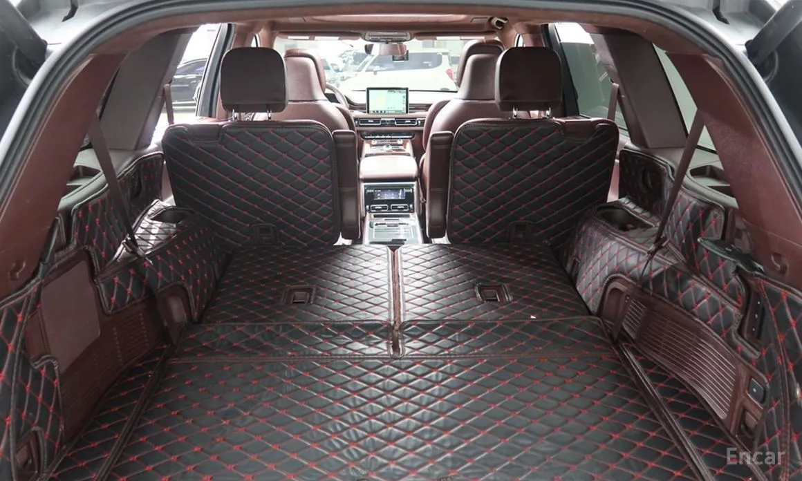 Фото 7 - Lincoln Aviator