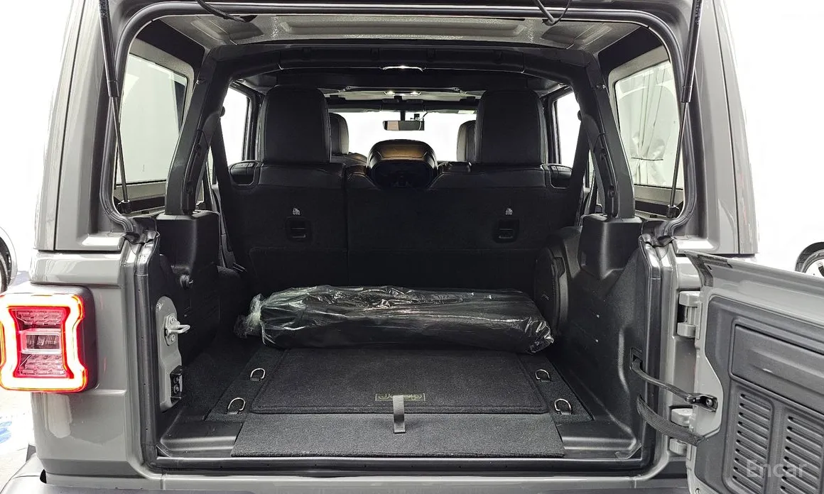 Фото 20 - Jeep Wrangler