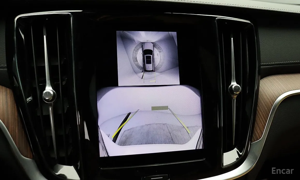 Фото 13 - Volvo V60