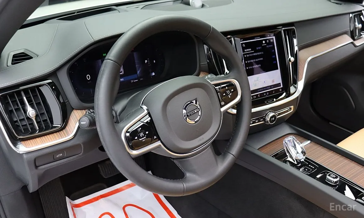 Фото 8 - Volvo V60