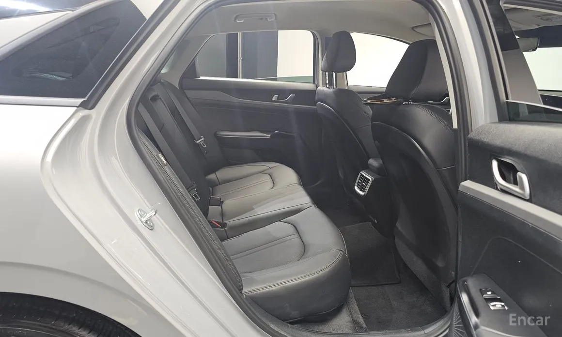 Фото 12 - Kia K5