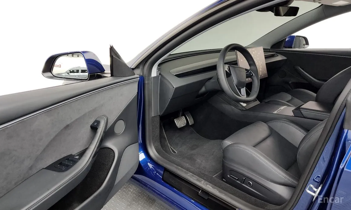 Фото 10 - Tesla Model 3