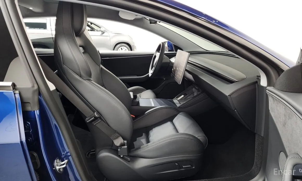 Фото 11 - Tesla Model 3