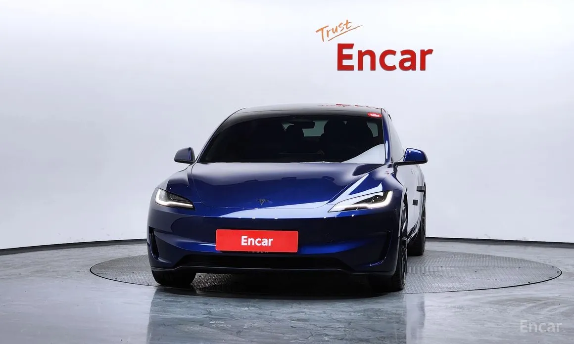 Фото 3 - Tesla Model 3