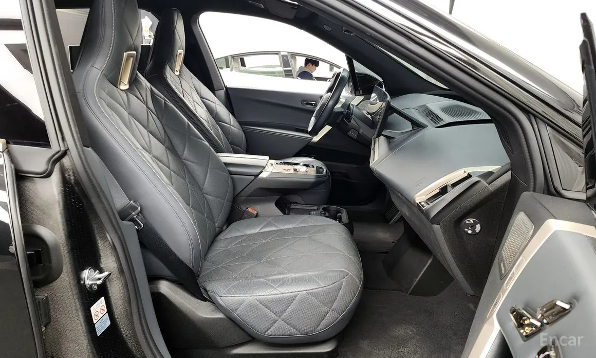 Фото 11 - BMW iX